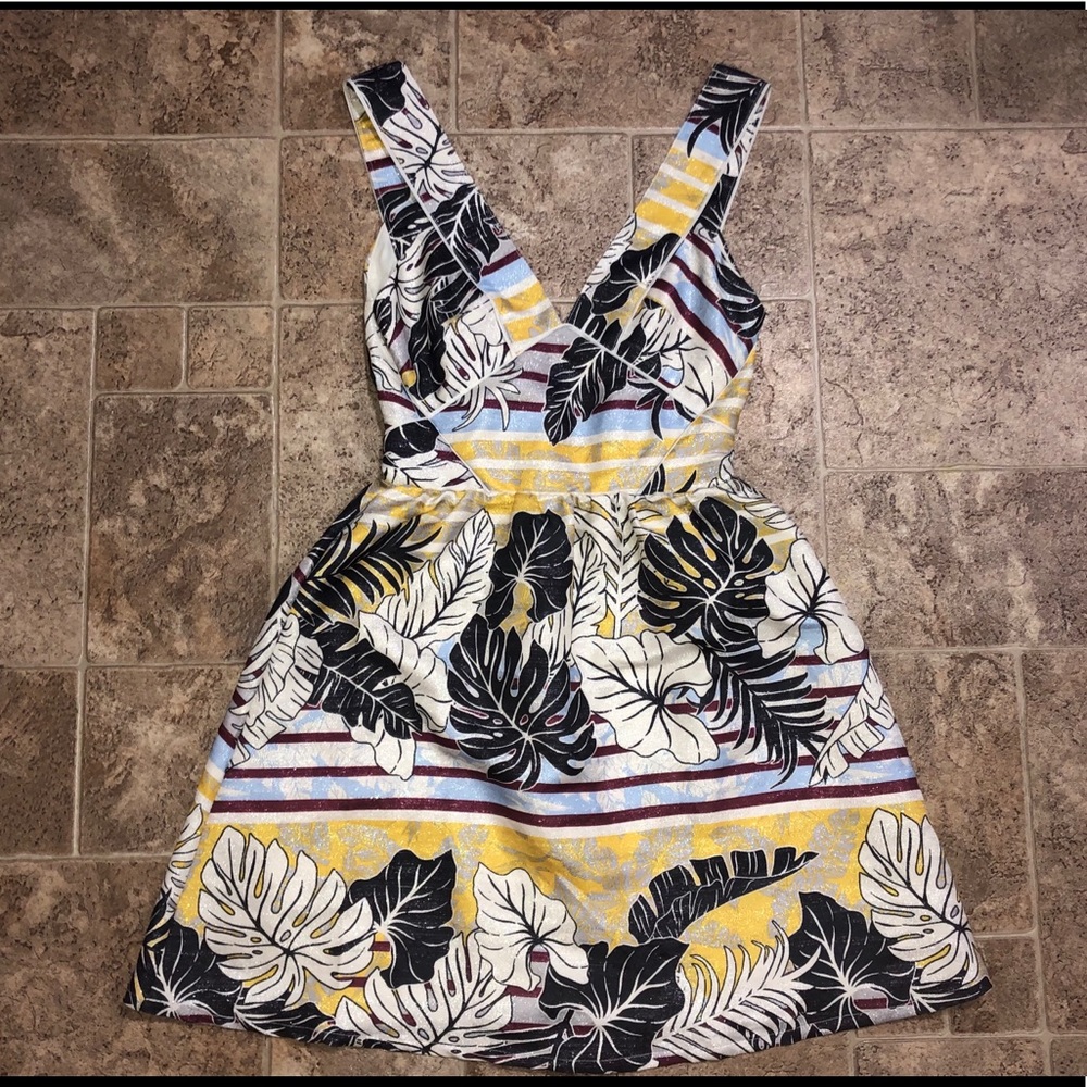 H&M Dress-Shiny Palm Print ✨ Gorgeous! Sz 2